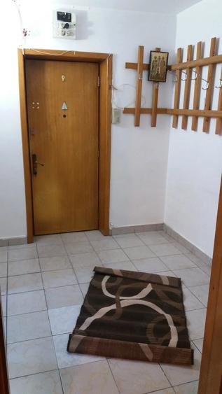Apartament cu 2 camere semidecomandat în Sebastian