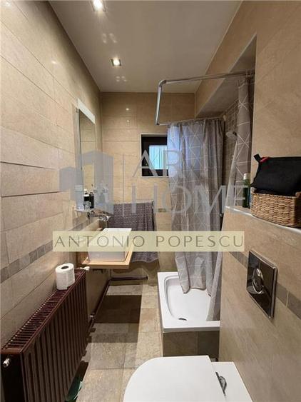 Apartament cu 4 camere decomandat, mobilat în Central