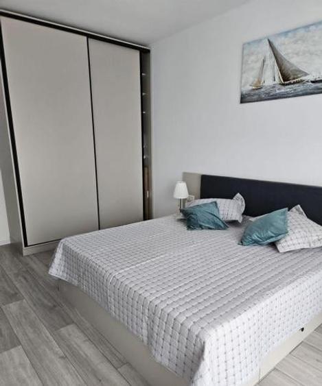Apartament cu 2 camere decomandat în 1 Decembrie 1918
