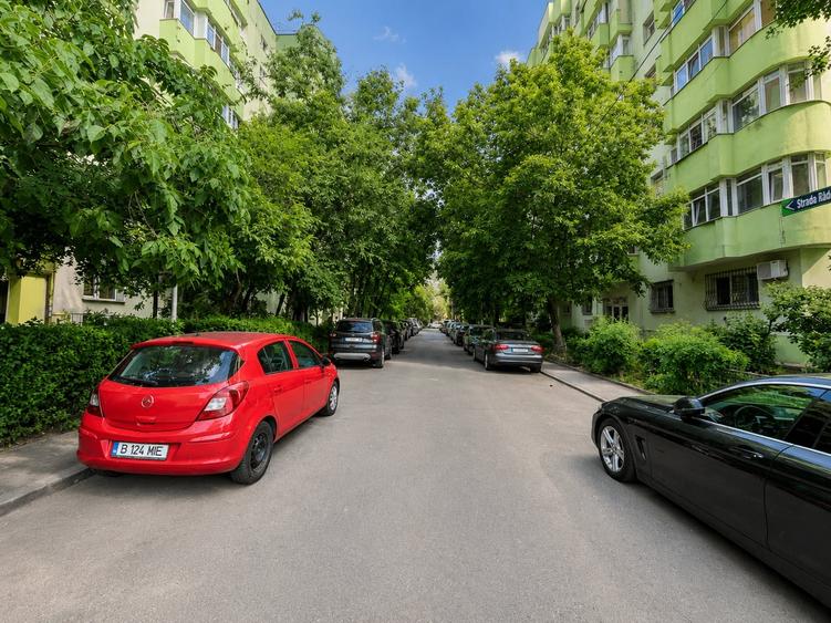 Apartament cu 2 camere decomandat, mobilat în Fundeni