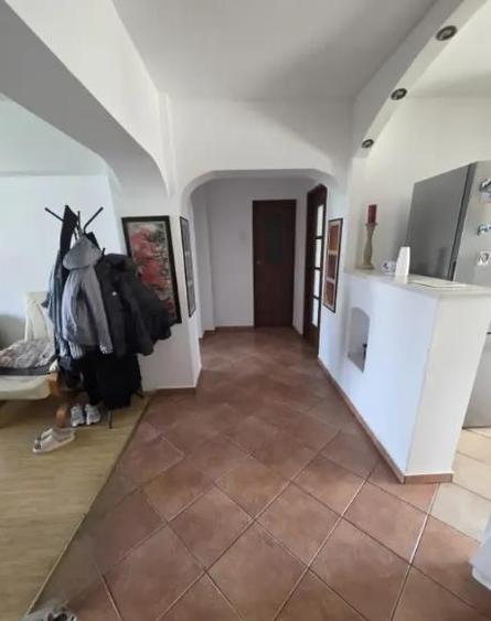 Apartament cu 3 camere decomandat în Centrul Civic