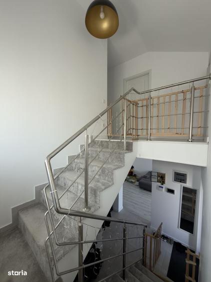 Casă cu 4 camere în Central