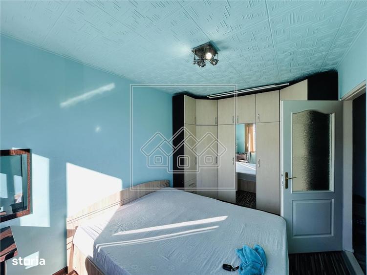 Apartament cu 2 camere decomandat în Terezian