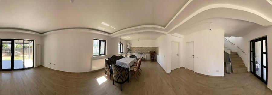 Casă individuală cu 6 camere cu Teren 400 Mp în Sud