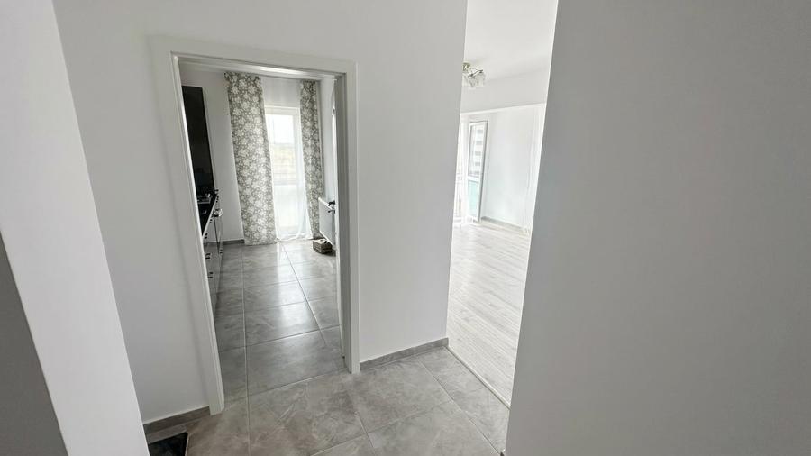 Apartament cu 3 camere decomandat în Brâncoveanu