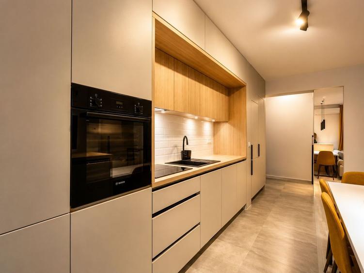 Apartament cu 3 camere decomandat, mobilat în Lipovei