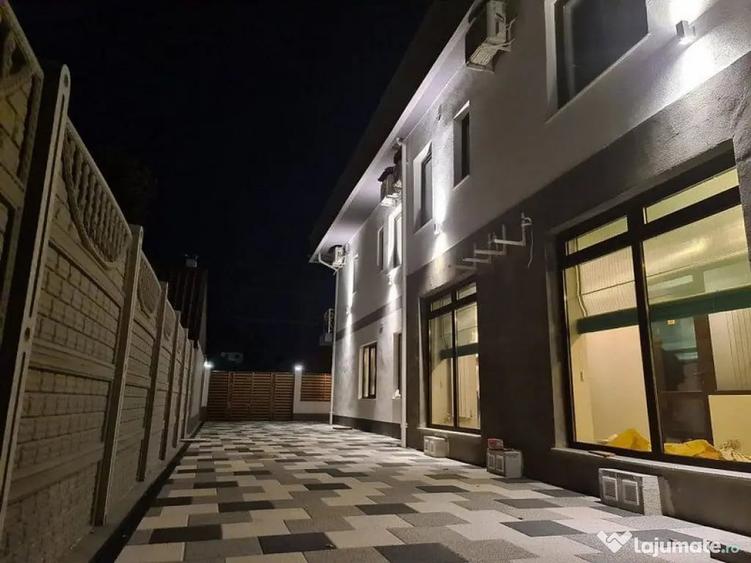 Casă cu 7 camere cu Teren 300 Mp în Faleză