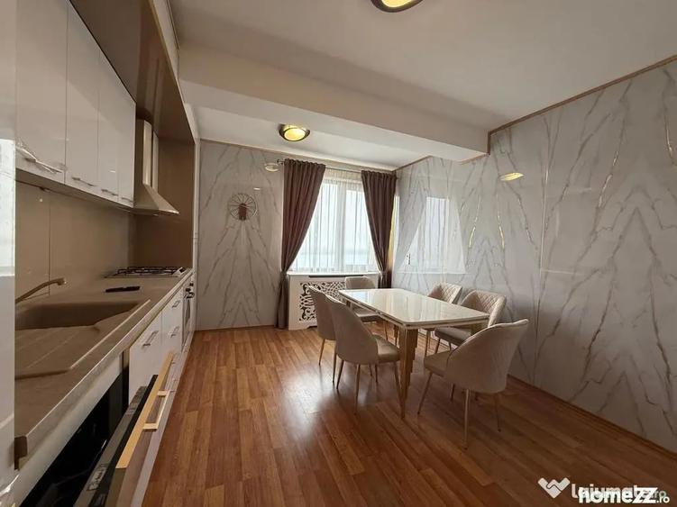 Apartament cu 3 camere decomandat în Faleză