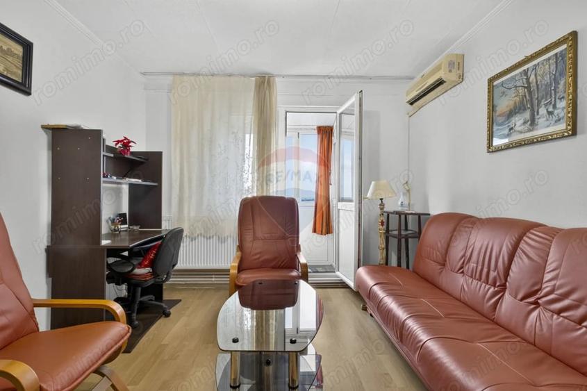 Apartament cu 3 camere semidecomandat în Fortuna