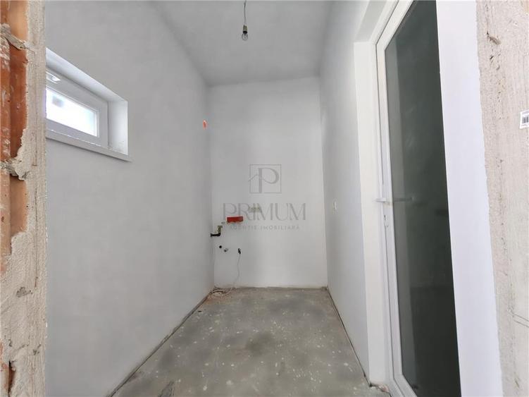 Duplex cu 5 camere cu Canalizare în Moșnița Veche