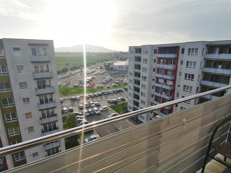 Apartament cu 2 camere decomandat în Avantgarden