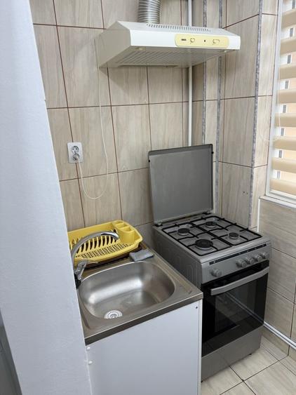 Inchiriez apartament cu o camera 42 mp. - 4