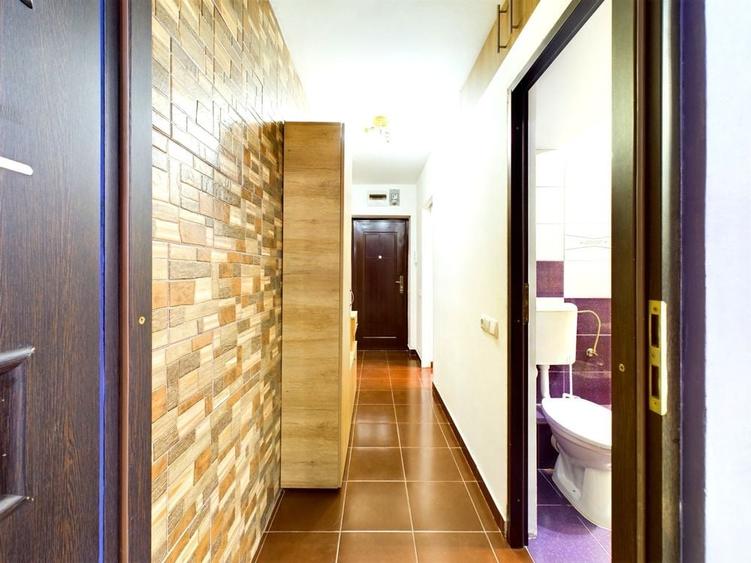 Apartament cu 2 camere semidecomandat în 15 Noiembrie