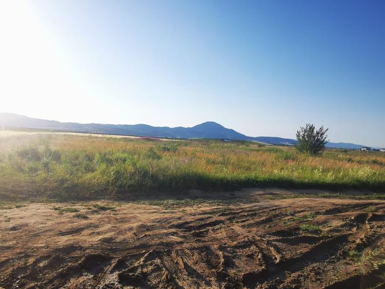 Teren agricol intravilan de 1022 mp, în Cristian