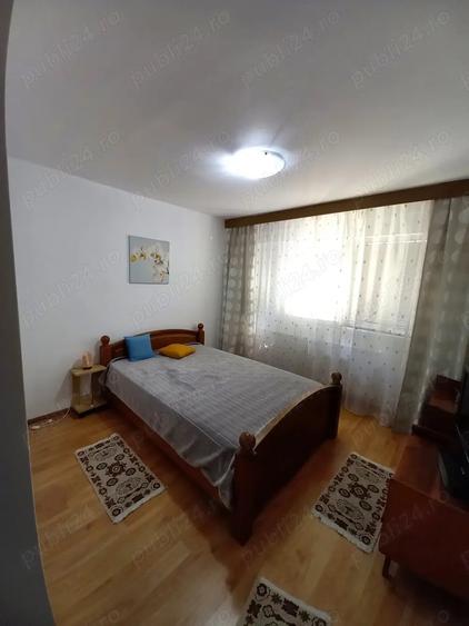 Apartament cu 4 camere decomandat în Central