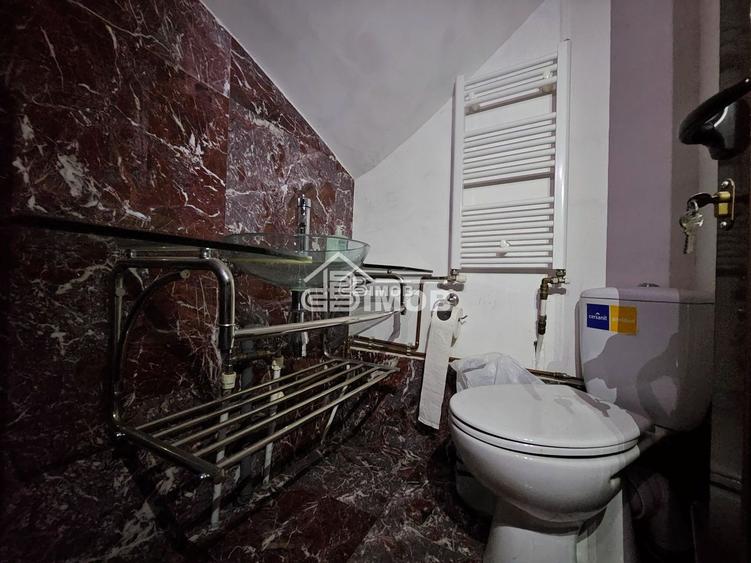 Casă cu 1 camere cu Canalizare în Central