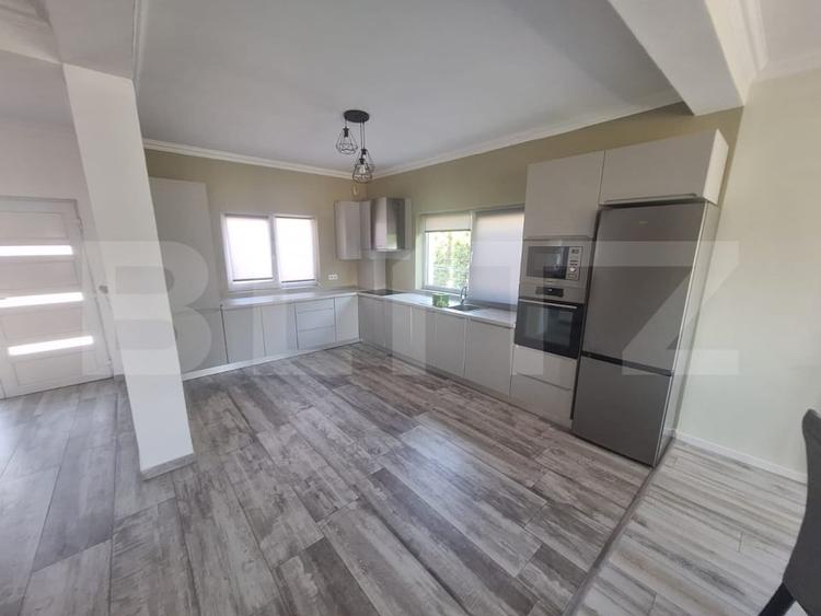 Duplex cu 4 camere cu Canalizare în Unirea