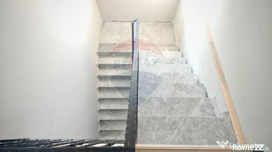 Casă cu 4 camere cu Teren 563 Mp în Corbeanca