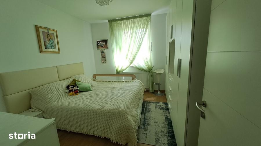 Apartament cu 4 camere decomandat în Gării