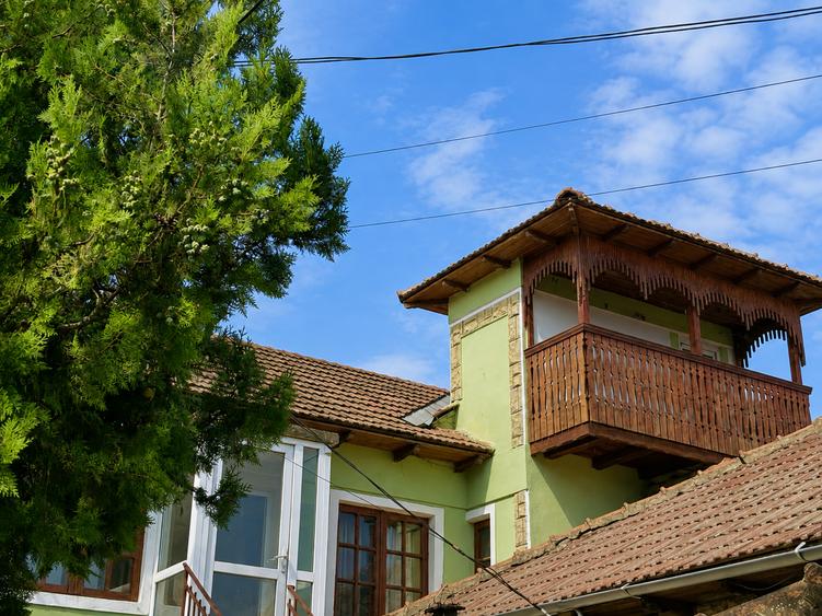 Casă individuală cu 5 camere cu Canalizare în Ovidiu