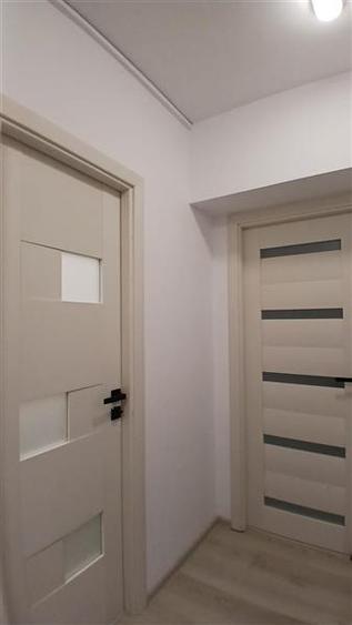 Apartament cu 3 camere decomandat, mobilat în Basarabia