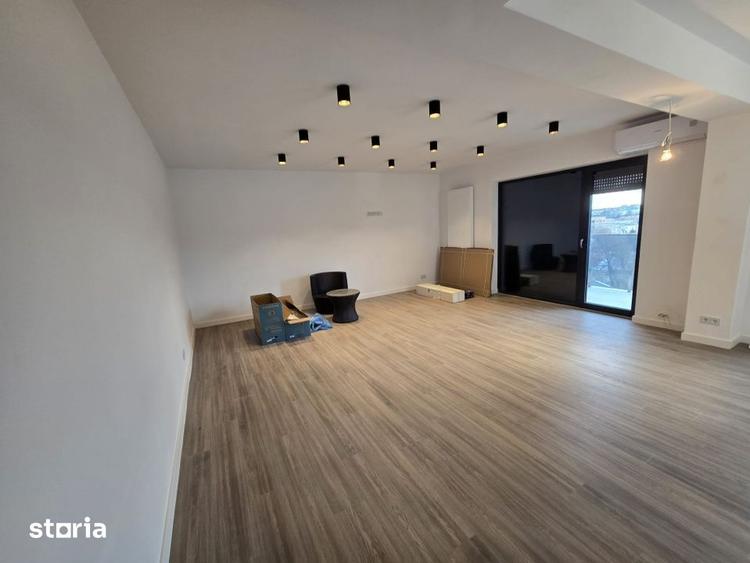 Apartament cu 3 camere decomandat în Negru Vodă