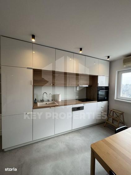 Apartament cu 3 camere, mobilat în Tineretului