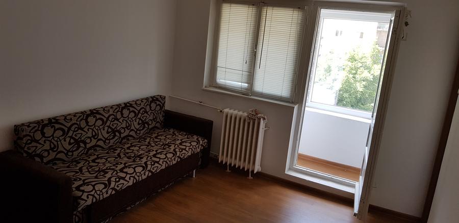 Garsonieră în Lunei