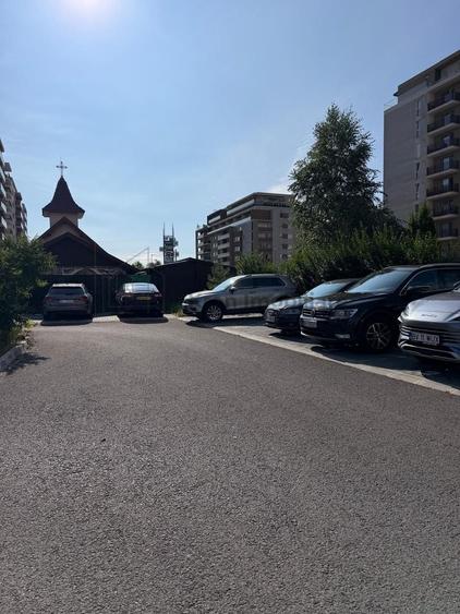 Proprietate specială, de 15 mp, în Tractorul