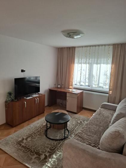 Apartament cu 2 camere decomandat în Micro 17