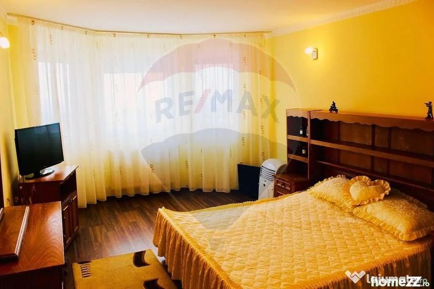Casă cu 6 camere cu Teren 719 Mp în Oncea