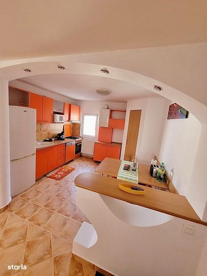 Apartament cu 3 camere în Plopilor