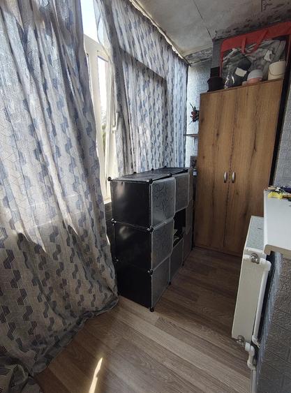 Apartament cu 3 camere decomandat în Poarta 6