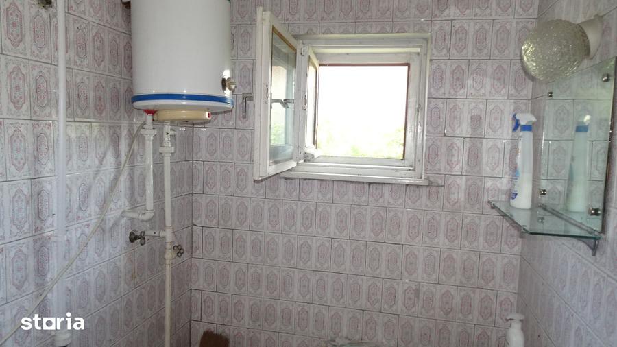 Casă cu 5 camere cu Teren 3450 Mp în Horea