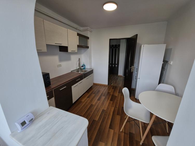 Apartament cu 2 camere decomandat în Faleza Nord