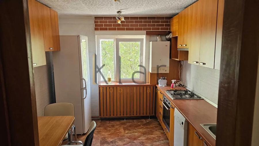 Apartament cu 4 camere decomandat, mobilat în Zorilor