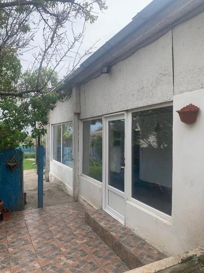 Casă individuală cu 4 camere cu Teren 2000 Mp în Jurilovca