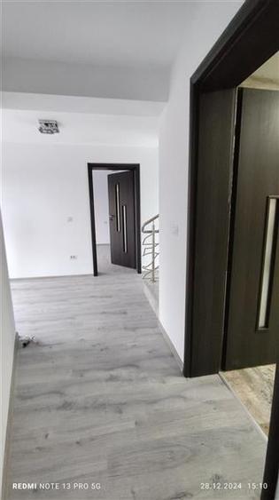 Casă cu 6 camere cu Teren 157 Mp în P-ța Mihai Viteazu