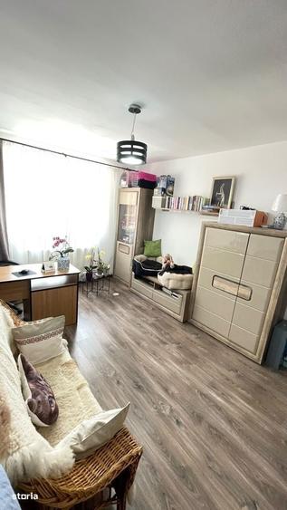 Apartament cu 3 camere în Florești