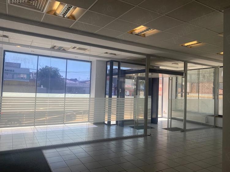 Vizibilitate maxima la strada! Spatiu comercial 164 mp - Soseaua Chitilei nr. 88 - 8