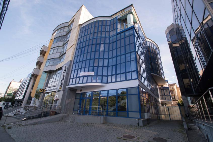 Spațiu comercial, de 1,200 mp, în Ultracentral