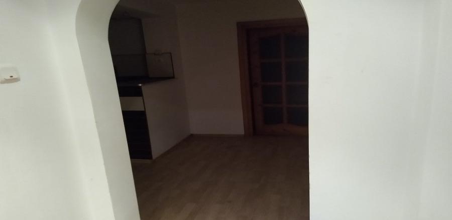Apartament cu 3 camere în Târgu Neamț
