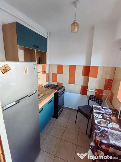 Garsonieră decomandată în Brâncoveanu
