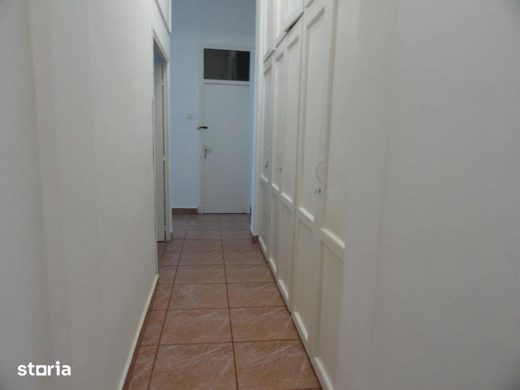 Spațiu comercial, de 146 mp, în Intim