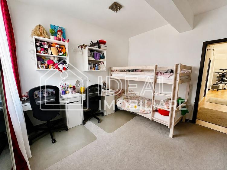 Apartament cu 3 camere decomandat, mobilat în Turnișor