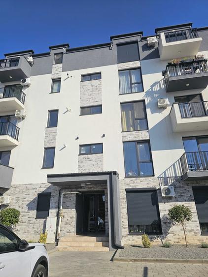 Apartament cu 2 camere decomandat în Sânmartin