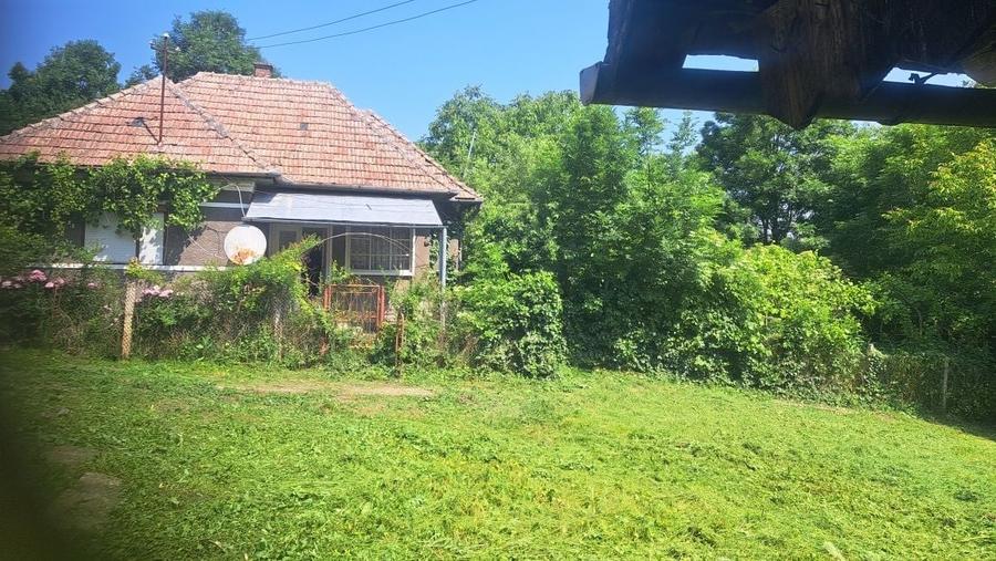 Casă cu 3 camere în Cămărașu
