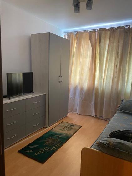Apartament cu 3 camere decomandat, mobilat în Grivița