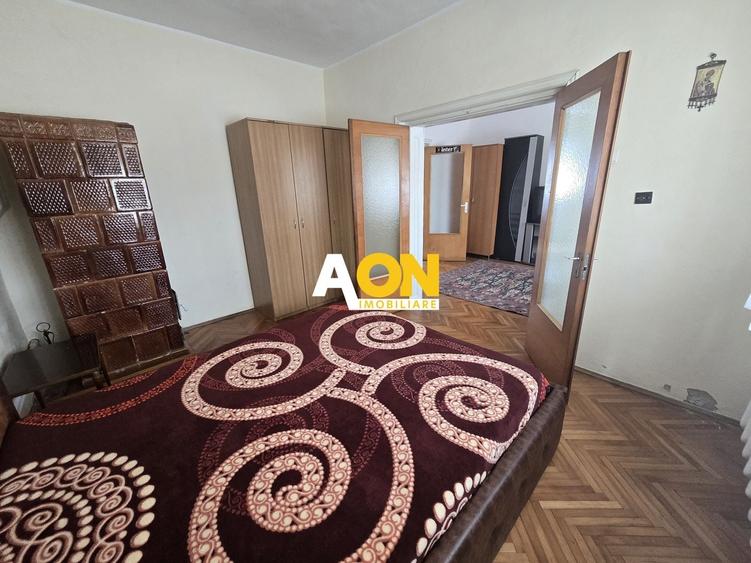Casă individuală cu 4 camere cu Canalizare în Partoș