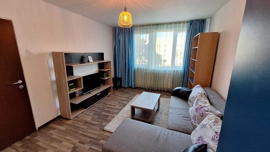 Apartament cu 2 camere decomandat în Calea București